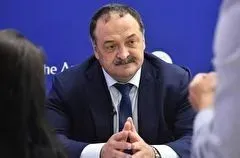 Глава Дагестана наградил полицейских за отражение нападения в Махачкале